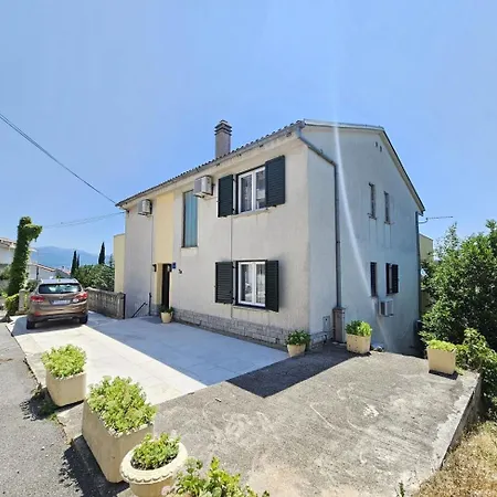 Blaz 1 - With Sea View, 150 M From The * Novi Vinodolski