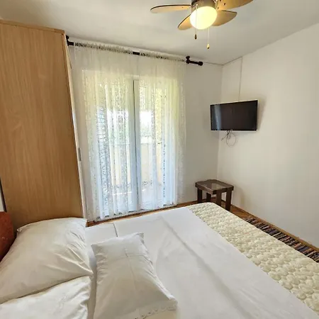 Apartamento Blaz 1 - With Sea View, 150 M From The Novi Vinodolski